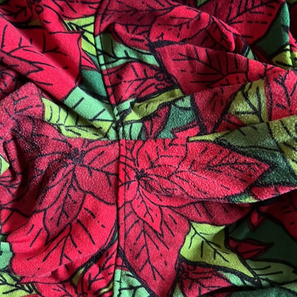 LuLaRoe One Size Christmas leggings - Picture 3 of 3